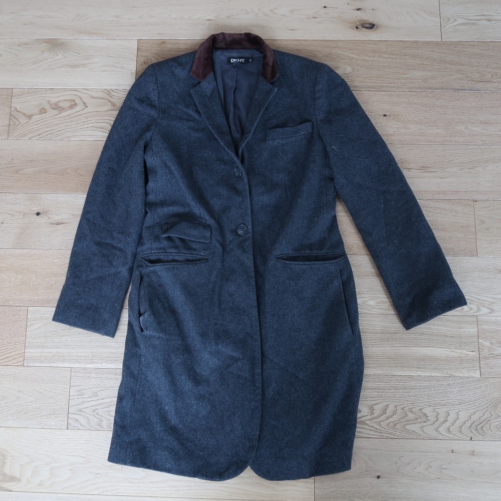 DKNY grey coat with brown collar detail - size M